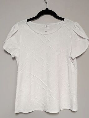 Elle White Textured Short Sleeve Scoop Neck Tee